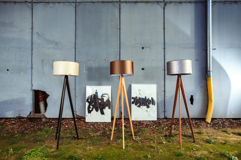 Stojací lampa Lusito Tripod Satin