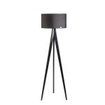 Lusito_stojaci lampa_TRIPOD_Kendari_Pepper_dub černý (1)