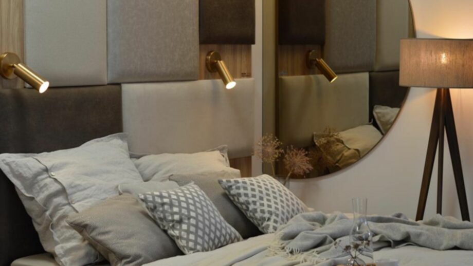Slim bed postel Lusito s čalouněným čelem